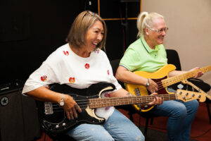 LTP-women-playing-guitar